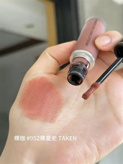 MAC 魅可 新絲缎柔霧唇釉952 TAKEN